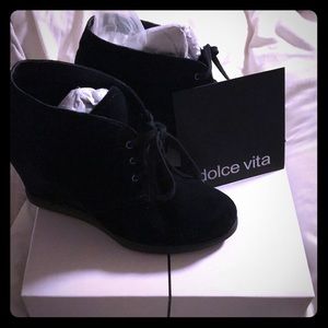 Dolce Vita platform boots